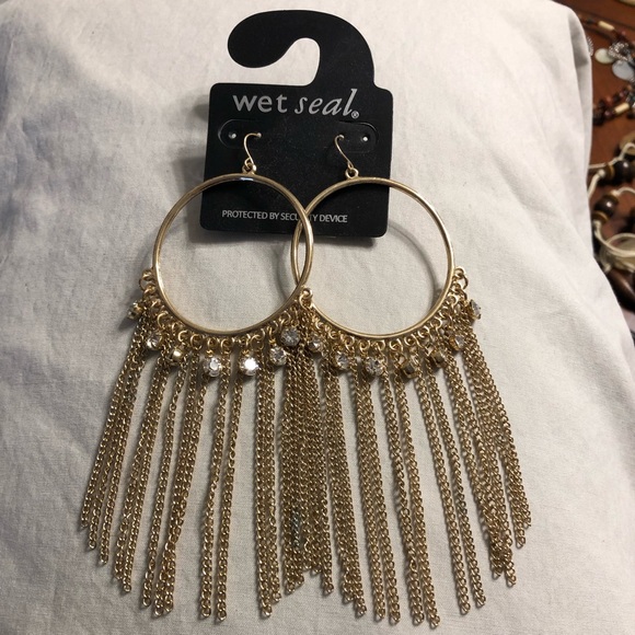 Wet seal earrings - Picture 1 of 1